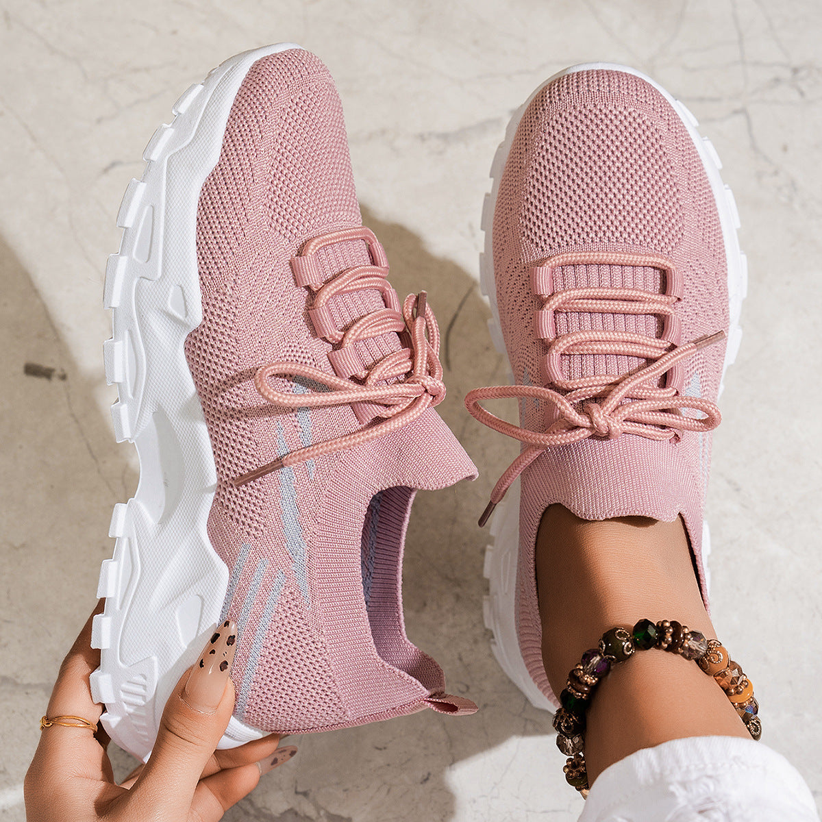 حذاء رياضي نسائي كاجوال أنيق وخفيف الوزن بنعل ناعم