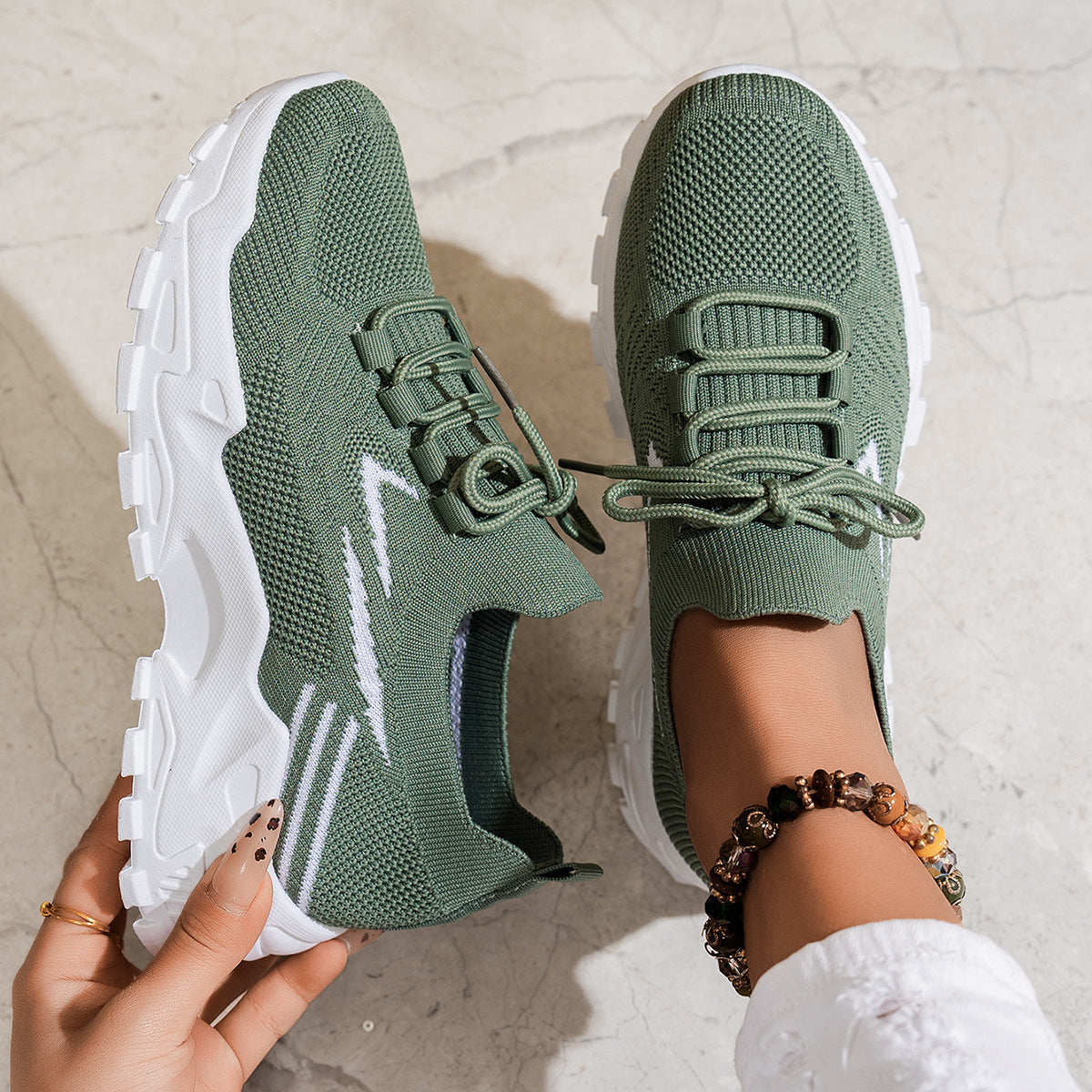 حذاء رياضي نسائي كاجوال أنيق وخفيف الوزن بنعل ناعم