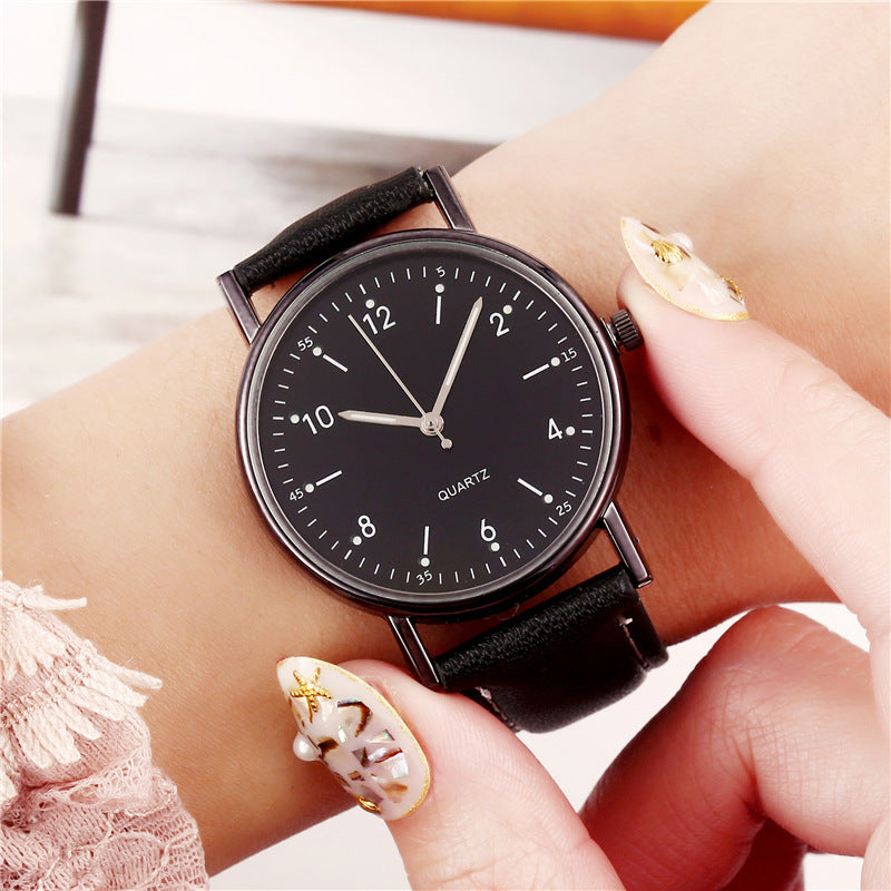 Luminous quartz wristwatch